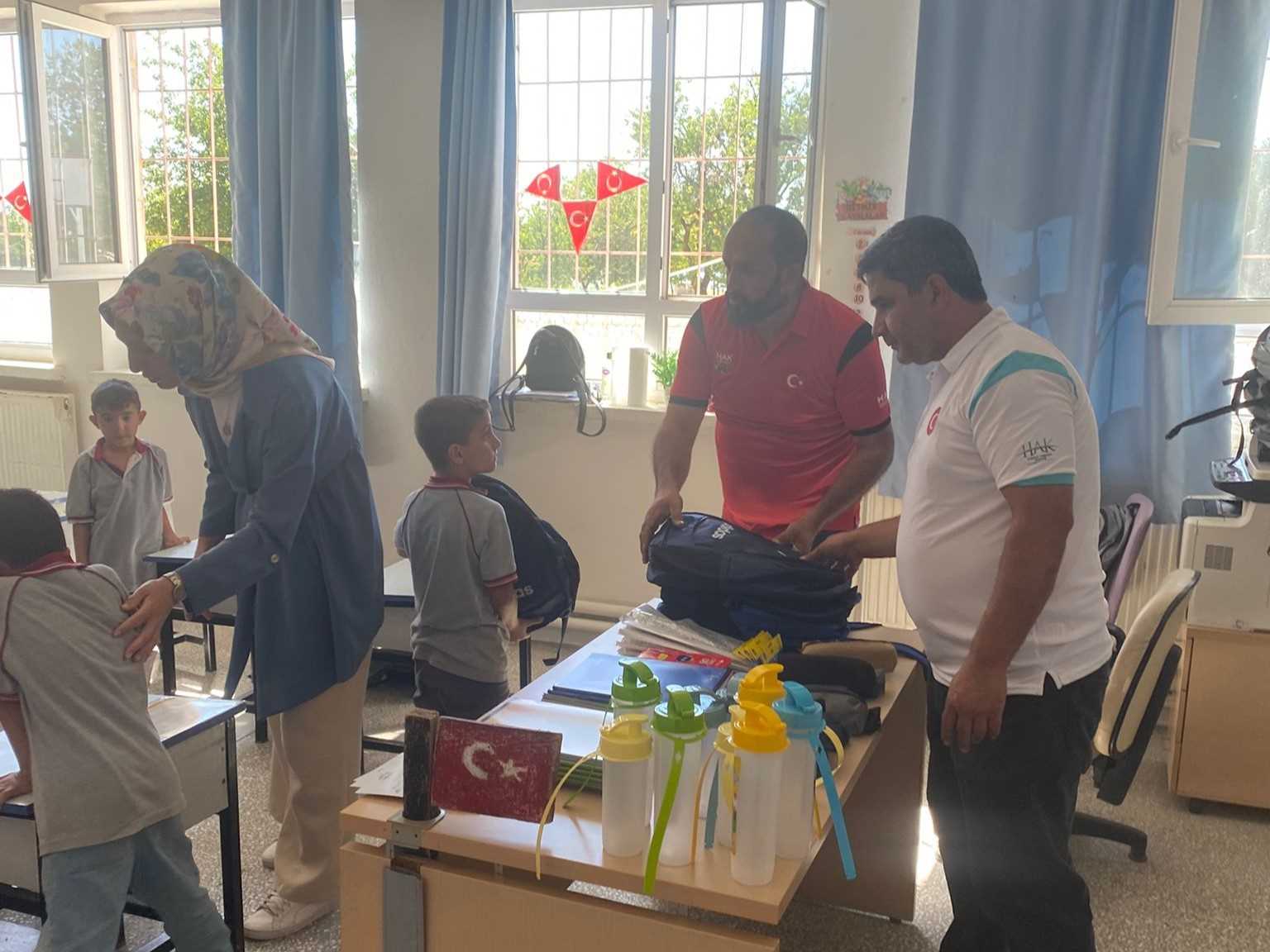 Malatya'da Kırtasiye Dağıtımı malatya kırtasiye (1)