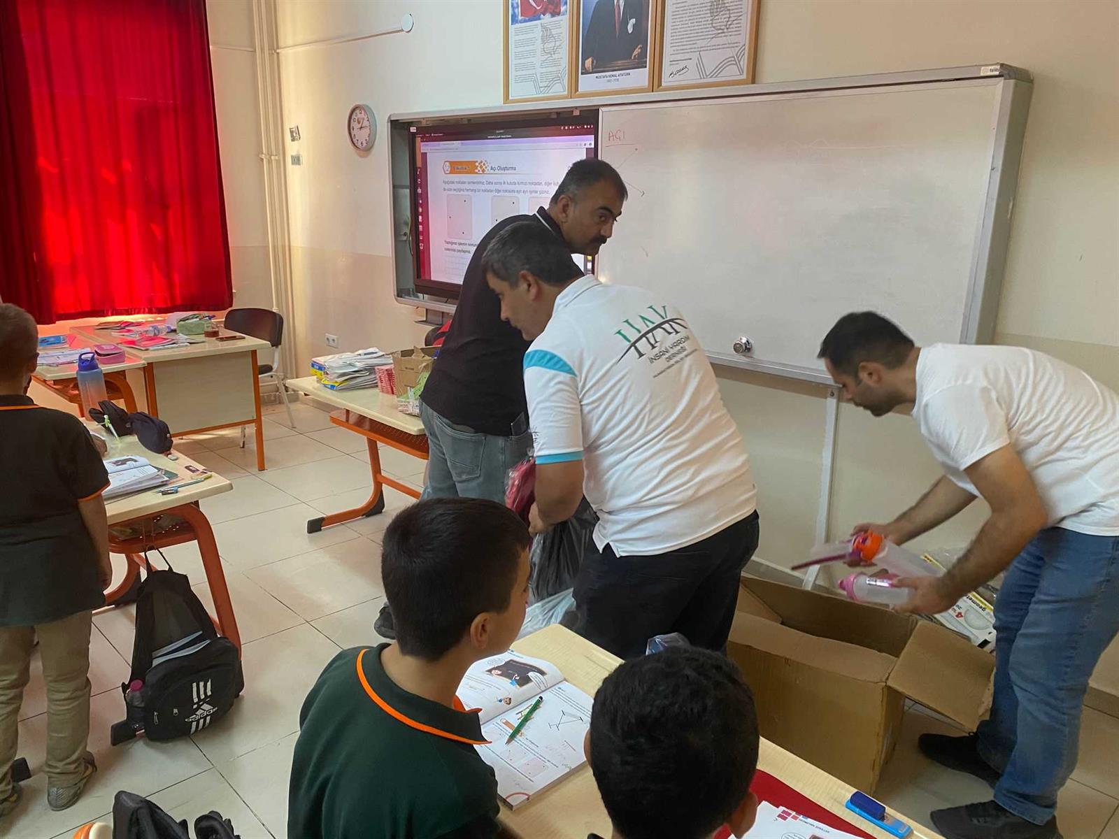 Malatya'da Kırtasiye Dağıtımı malatya kırtasiye (4)