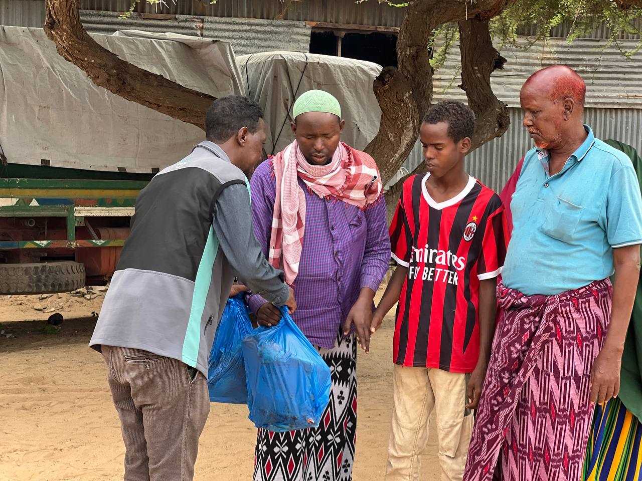 Somali'de Kurban Dağıtımı somali kurban (6)