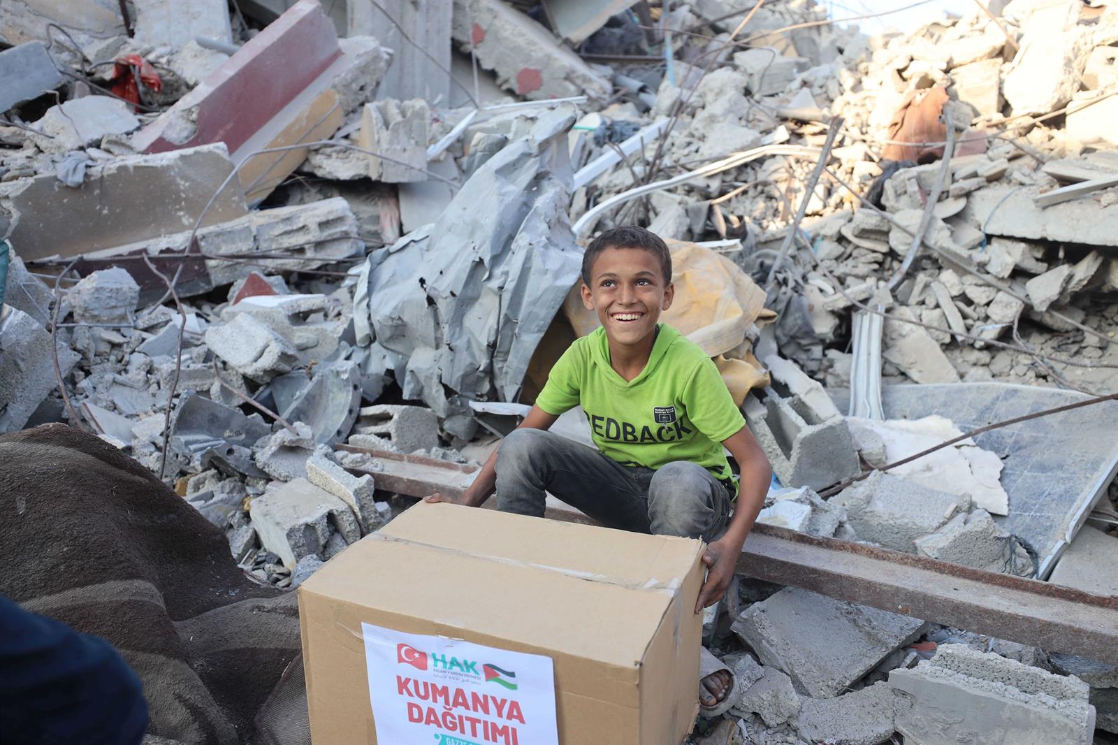 Gazze'de Kumanya Dağıtımı gazze kumanya (2)