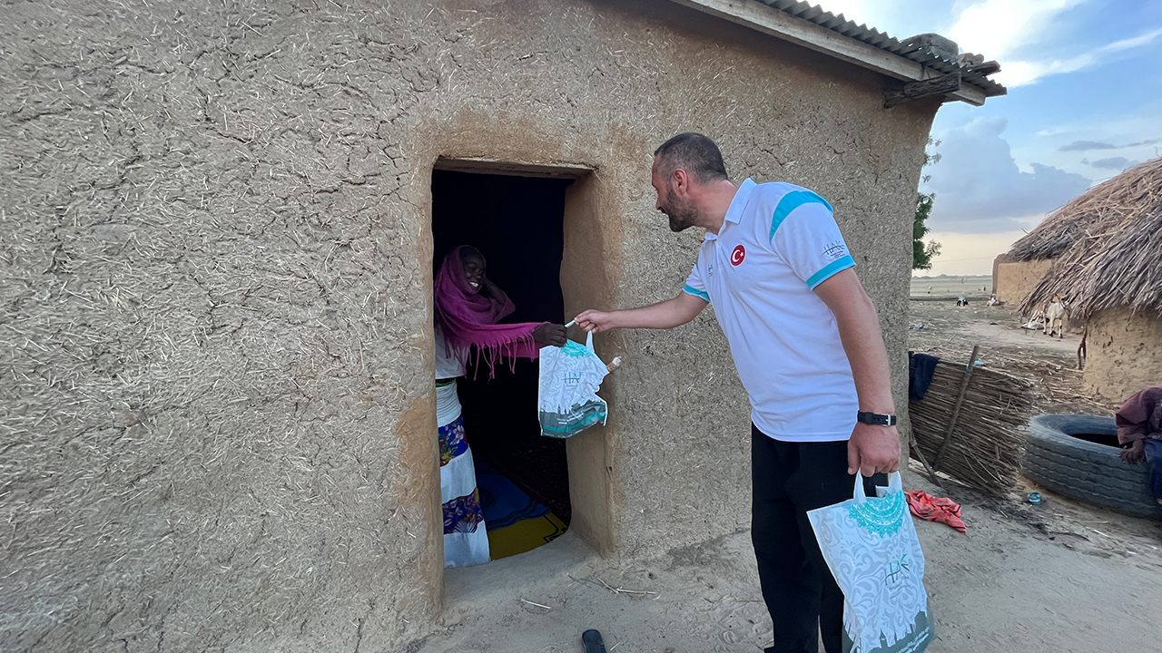 Miraç Kandili'nde Kurban Eti Dağıtıldı 05