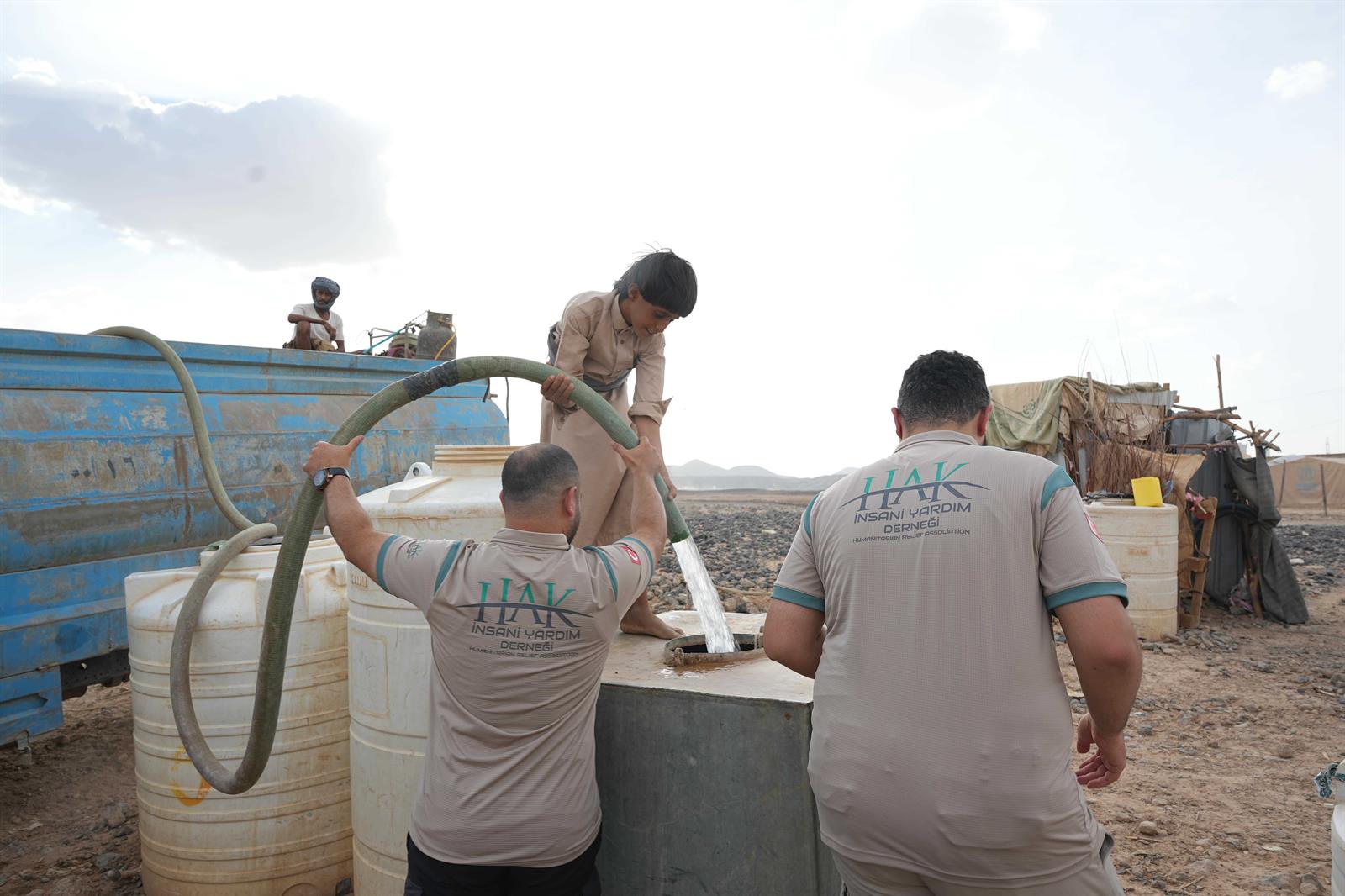 Yemen’de Temiz Su Dağıtımı tanker (6)-min