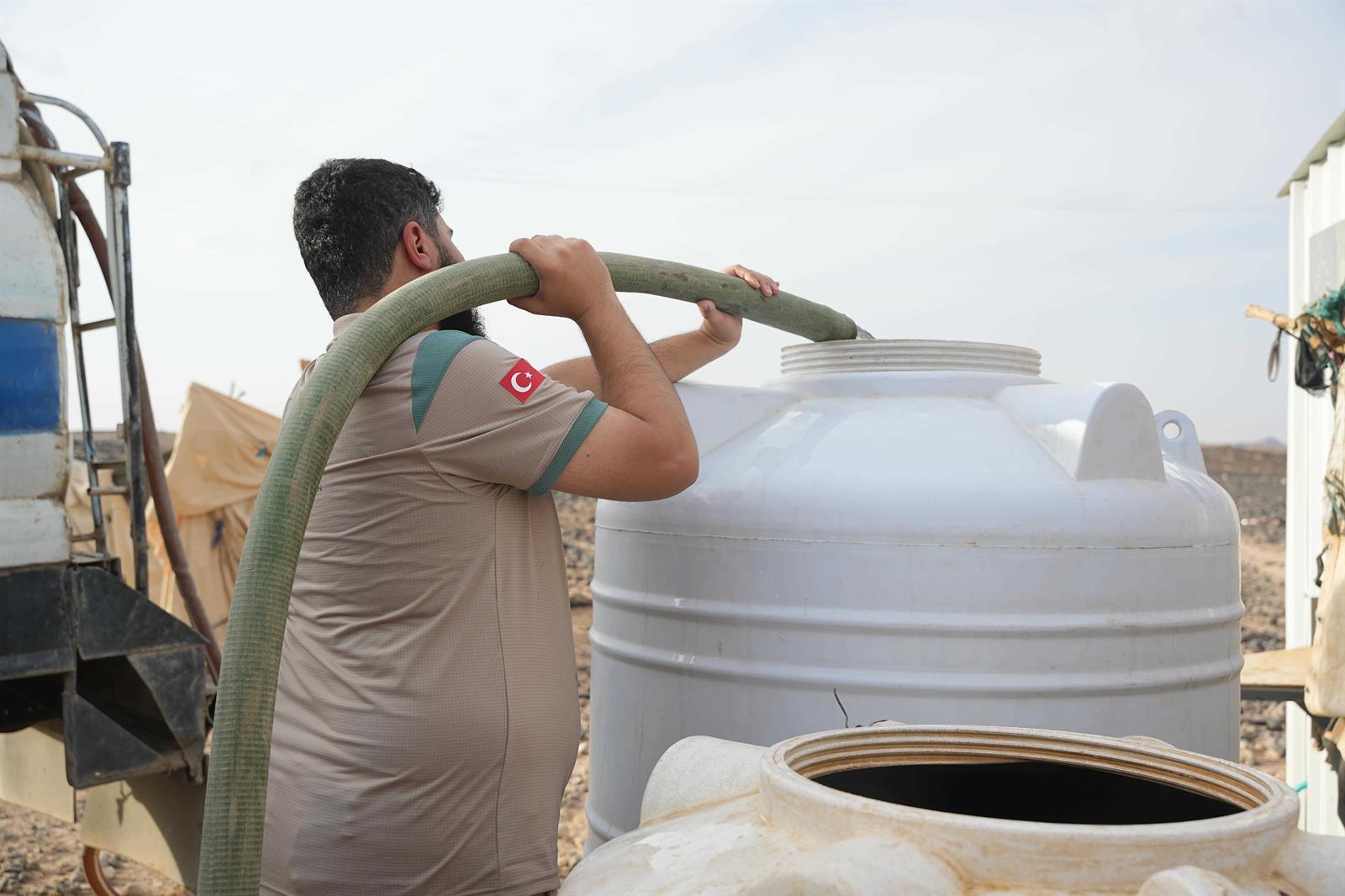 Yemen’de Temiz Su Dağıtımı tanker (2)-min